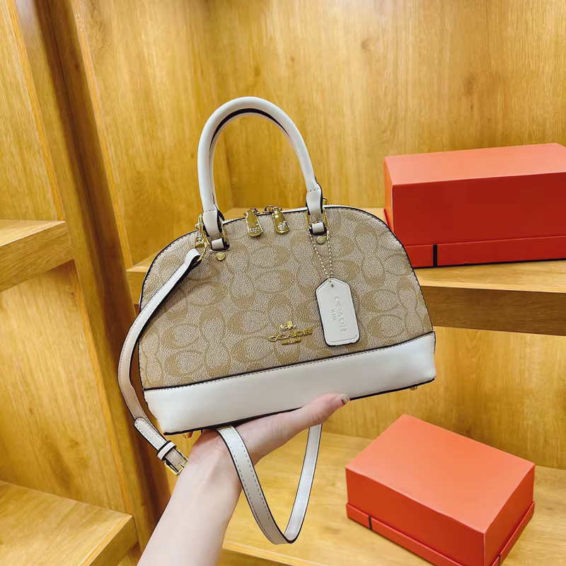Sac à bandoulière pour femme de créateur parisien