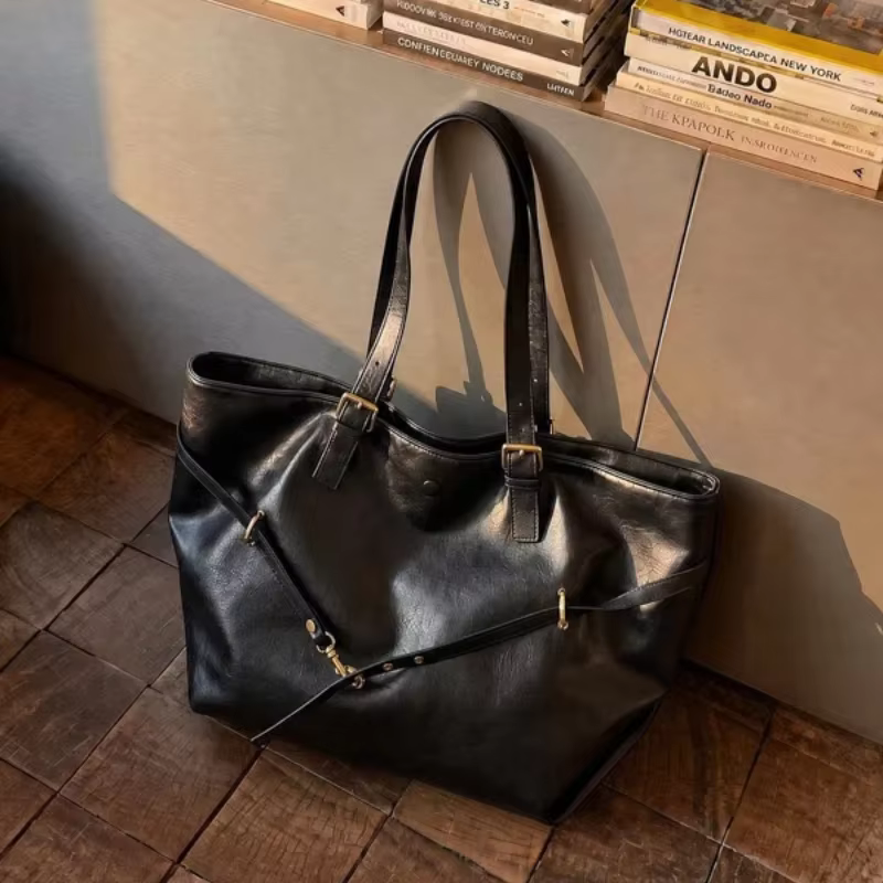 Europe Amérique Mode Sac fourre-tout Rétro Grande capacité Sacs à bandoulière Haut de gamme Couleur Unie Sac Casual
