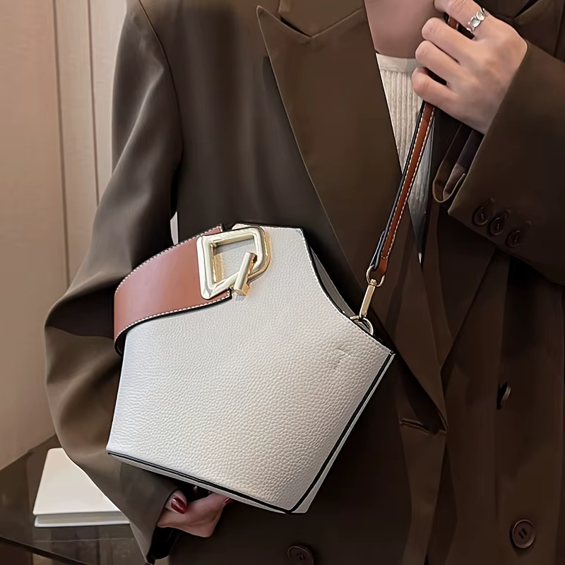 Sac seau élégant blanc texturé avec accents marron