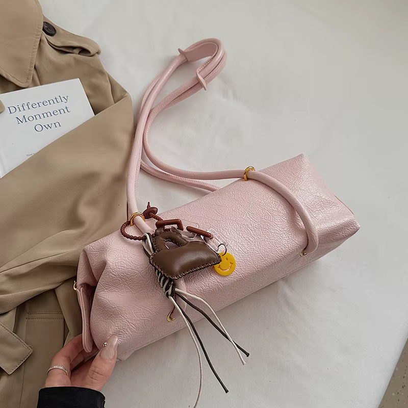 Sac à bandoulière cylindrique en similicuir froissé pour femme
