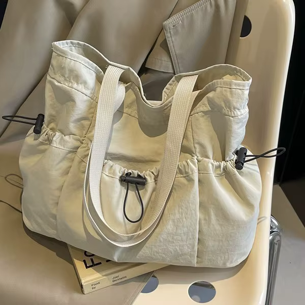 Sac fourre-tout de grande capacité