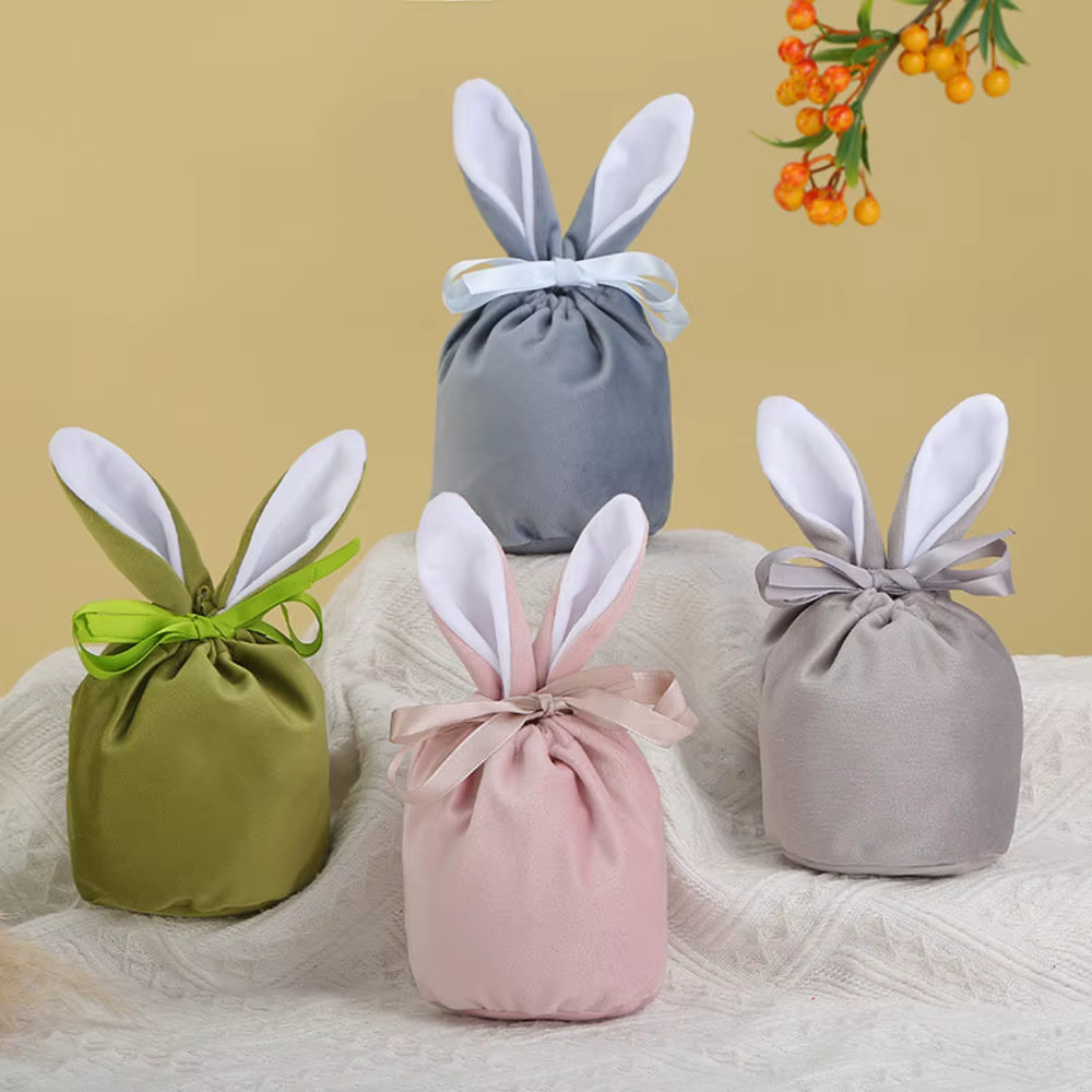 Sacs de lapin de Pâques avec oreilles en velours