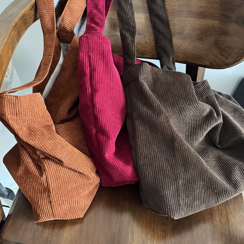 Sac à bandoulière rétro en velours côtelé pour femmes