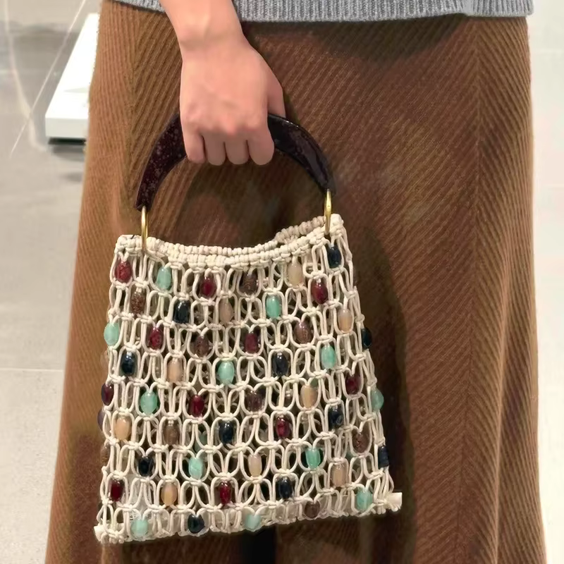 Sac à main vintage fait main perlé