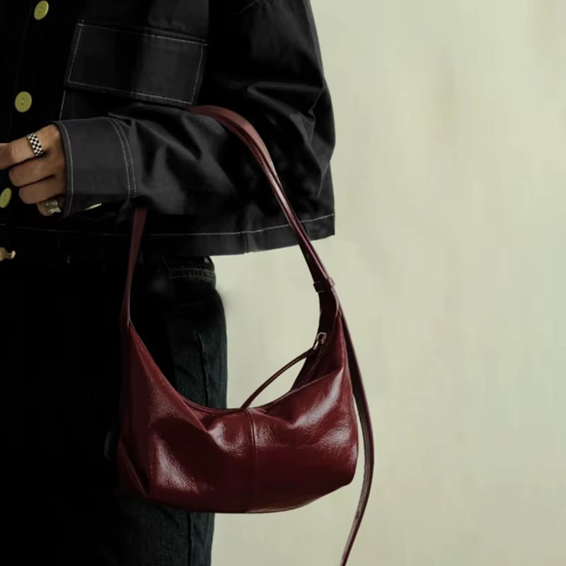 Sac sous le bras en cuir de vachette véritable bordeaux pour femme