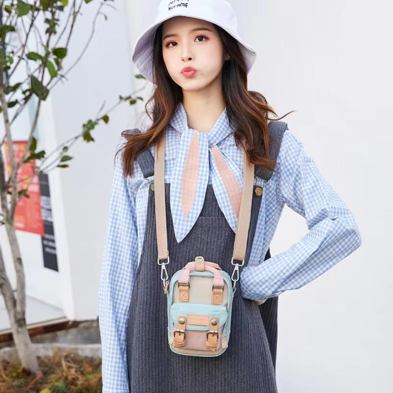 Mini sac messager étanche pour femme