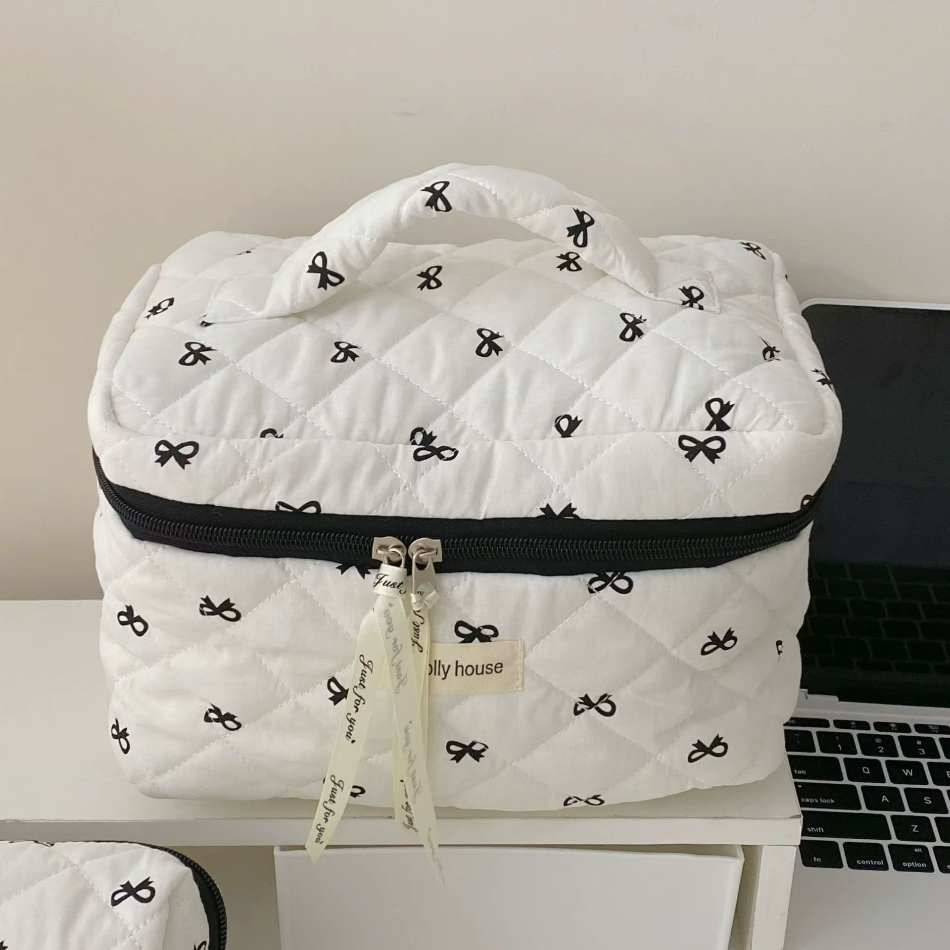 Mode cerise fourre-tout femmes sac de maquillage Portable mignon dames cosmétique toilette pochette de rangement sac à main coton matelassé sac à fermeture éclair
