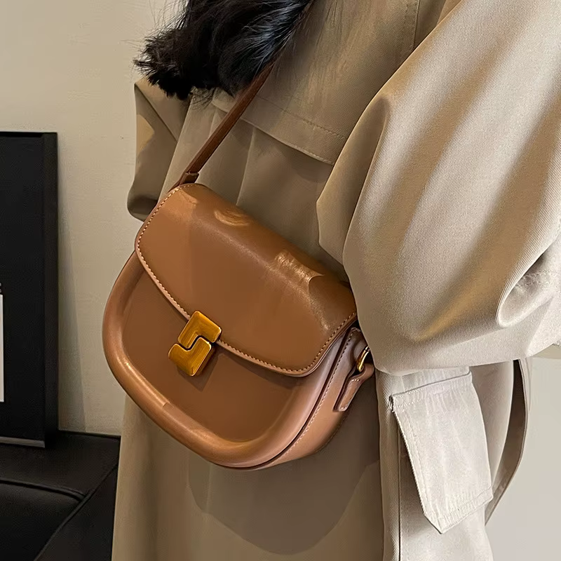 Fashionable Street-Style Lady's Crossbody Bag Of The Season New Design Retro Single Shoulder Handbag Small Unique De...