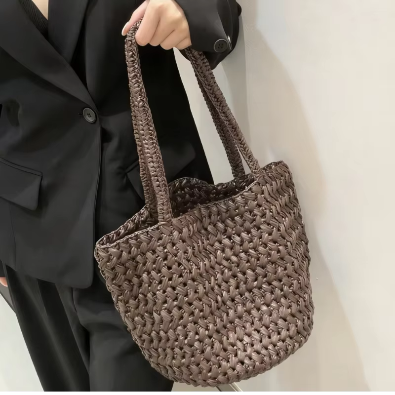Sac fourre-tout en paille tressé à la main pour femme