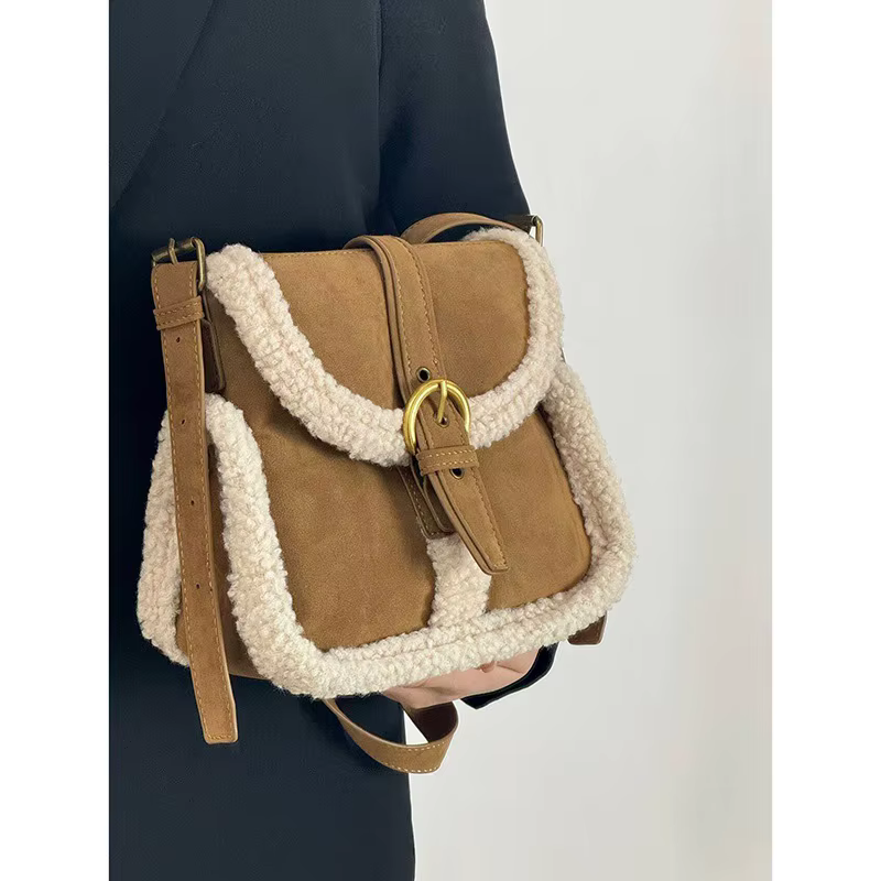 Sac en fourrure d'agneau pour femme